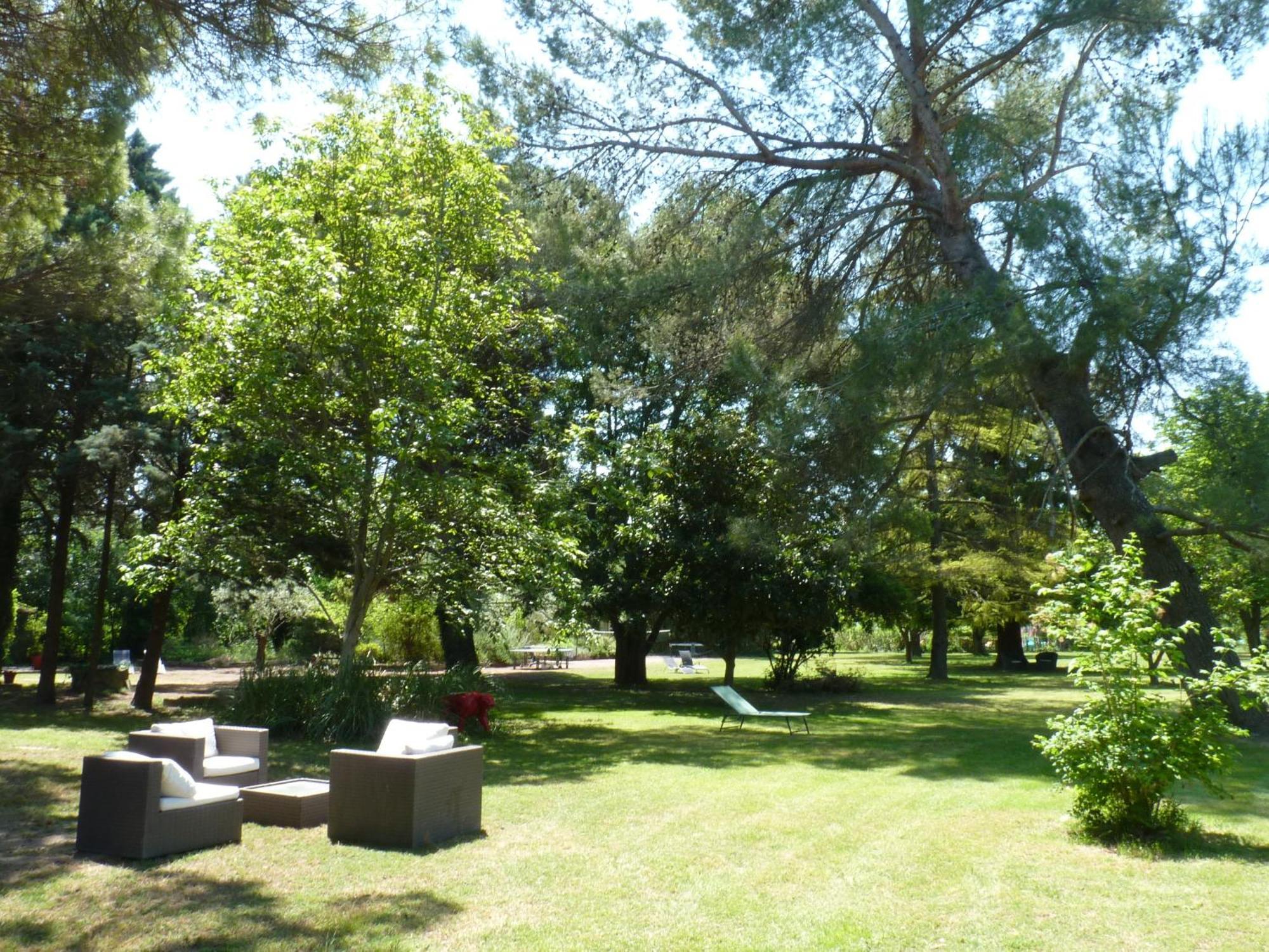 Domaine De Rhodes B&B Avignon Exteriér fotografie